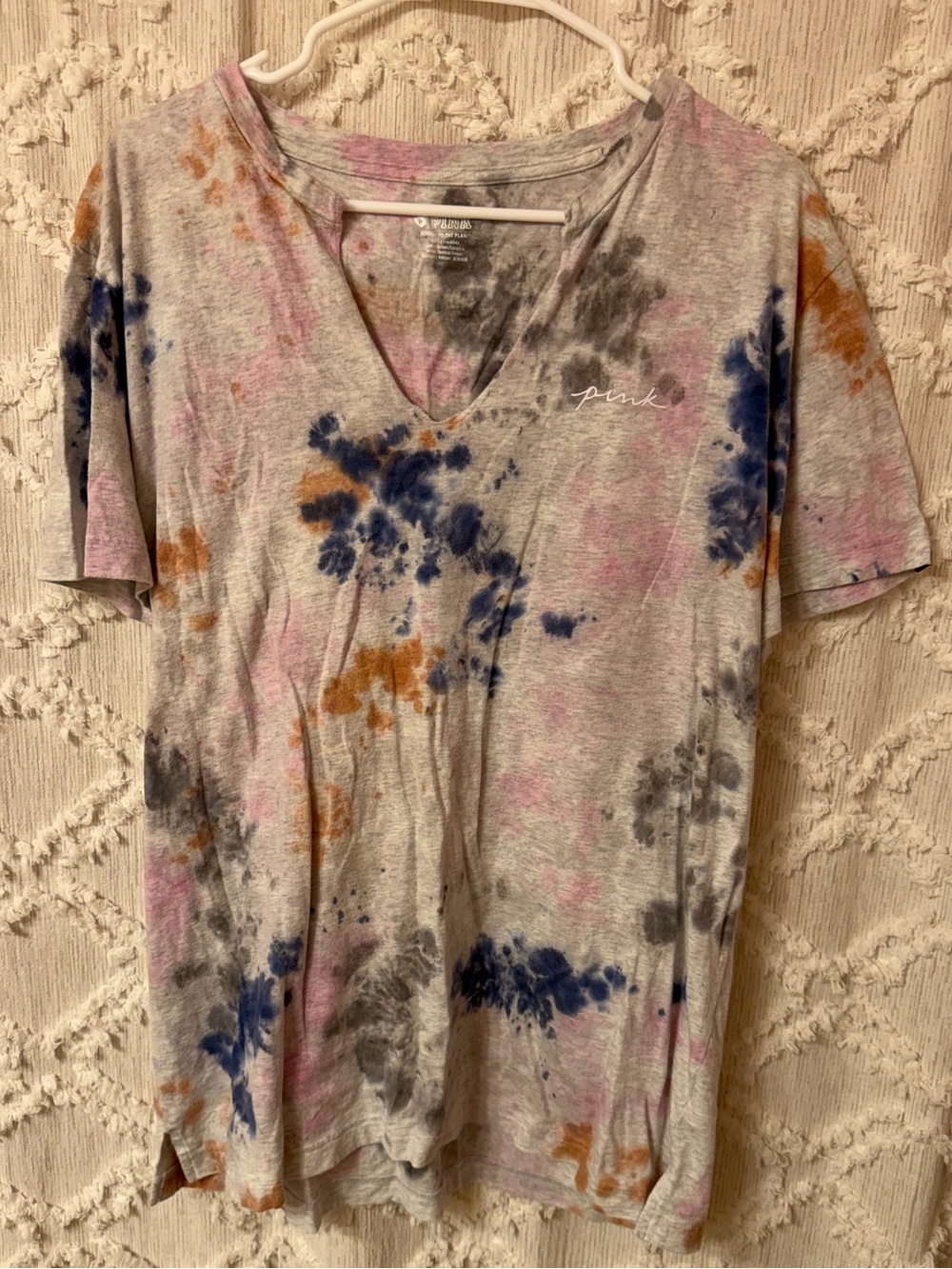 PINK Victoria's Secret Gray V-Neck Tie-Dye Short Sleeve Tee